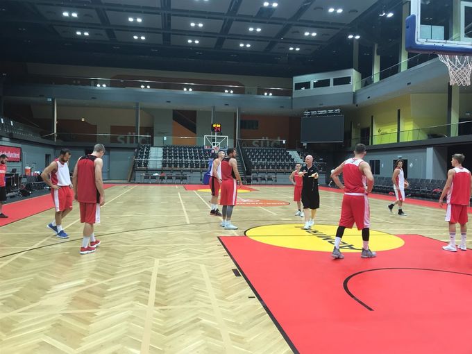 13.09.2018 - Das HNT trifft heute zum Auftakt der Vorqualifikation zur EuroBasket 2021 auf Zypern. Spielbeginn im Multiversum Schwechat ist um 18:00. ORF Sport+ überträgt ab 17:55 live (c) zVg #bethere#eurobasketqualifiers #basketballrotweissrot