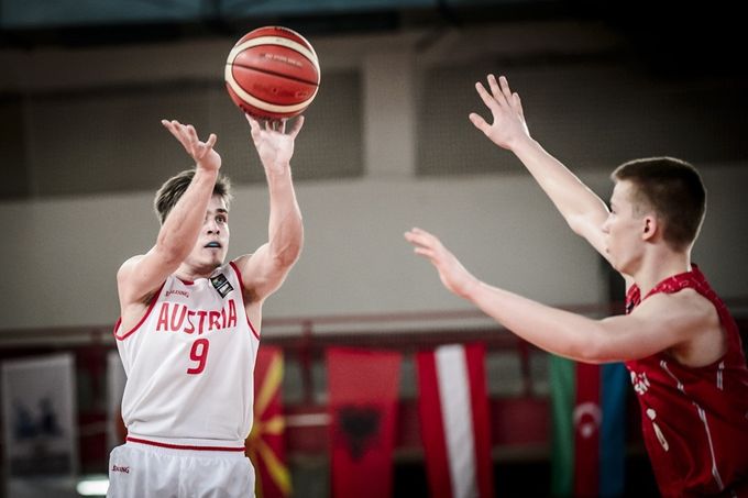 16.09.2018 - Pauli Isbetcherian hat das MU18 NT bei der B-EM in Skopje angeführt. Highlights des Kapitäns und Spielmachers vom Turnier gibt es auf YouTube. Sehenswert! (c) FIBA Basketball