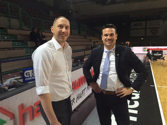 Chris O'Shea (mit Raoul Korner) ist neuer Cheftrainer der Telekom Baskets Bonn (c) Ernst Weiss