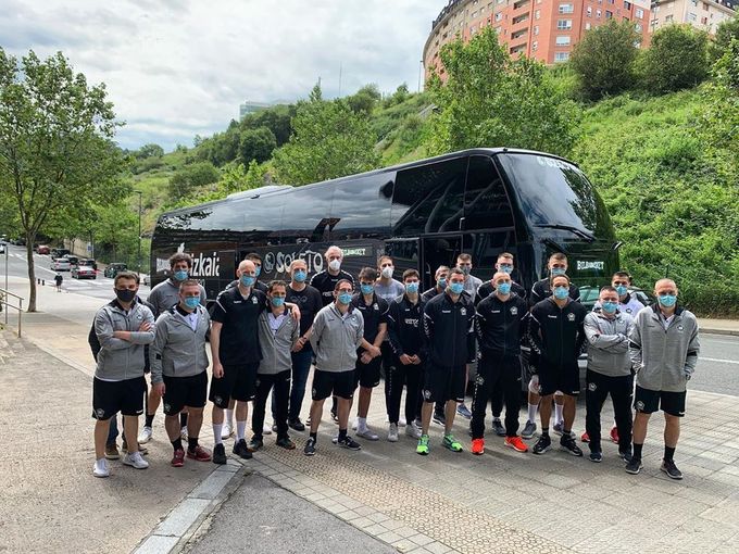 13.06.2020 - RETAbet Bilbao ist bereits nach Valencia gereist. Der Club von HNT Kapitän Thomas Schreiner startet am Mittwoch ins Meisterturnier der ACB (c) RETAbet Bilbao #ts5 #basketballrotweissrot
