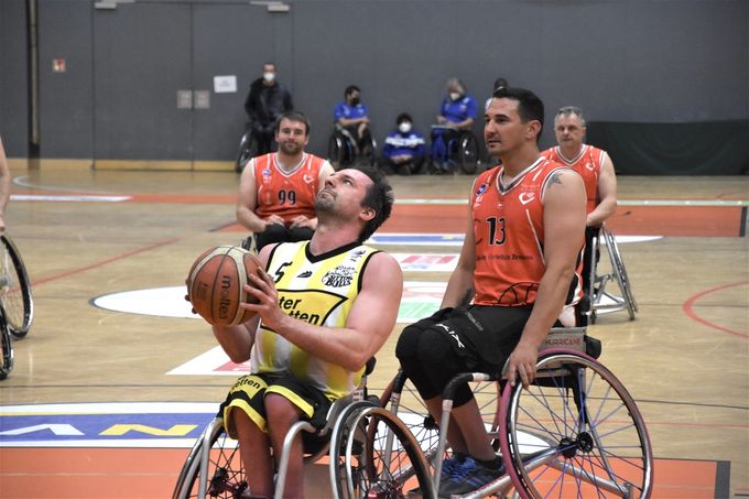 24.4.2021 - Neunter Meistertitel in Serie für Matthias Wastian und Kollegen (c) Ernst Weiss #wheelchairbasketball #basketballrotweissrot